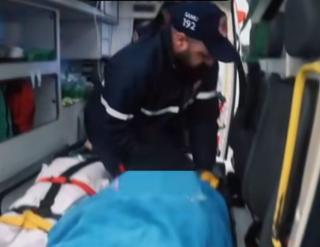 Colisão entre van escolar e caminhão deixa cinco feridos no trevo da BR-285 em Ijuí; Veja vídeo