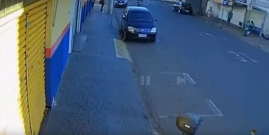 Tentativa de homicídio em MT: homem tenta atropelar o próprio irmão de moto