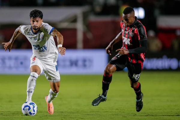 Dudu pede desculpas após expulsão rápida em clássico