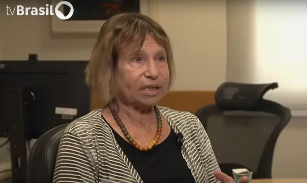 Escritora Fania Oz-Salzberger critica governo Netanyahu em Israel