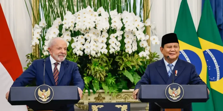 Lula confirma intenção de disputar 4º mandato em 2026