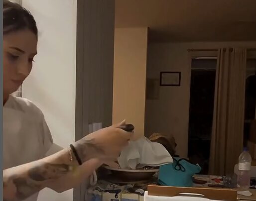 Chef amador causa caos na cozinha ao tentar manobra com frigideira