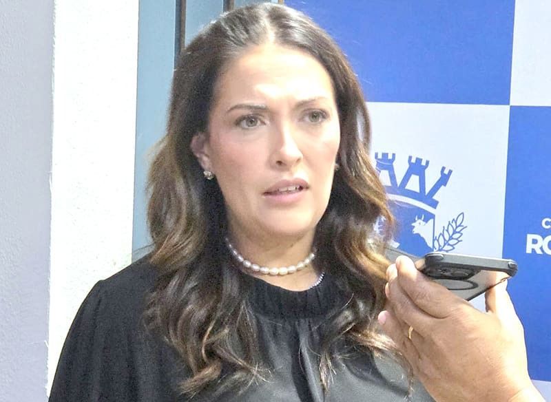 Vereadora de MT é acionada por dívida de R$ 44 mil em moto de luxo