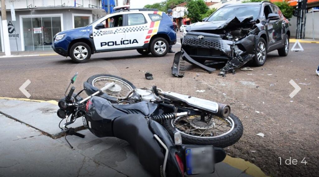 Motociclista gravemente ferido após colisão com Corolla em Rondonópolis