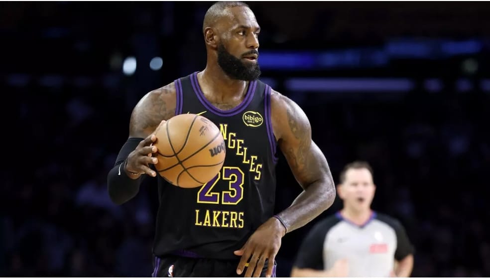 LeBron James desabafa após lesão e pede empatia