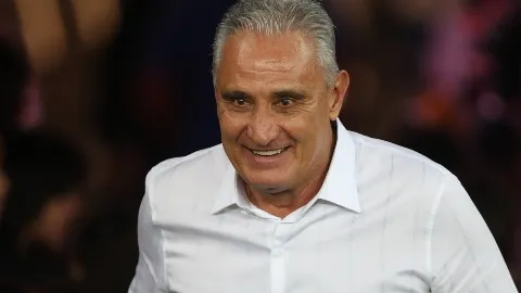 Tite anuncia retorno ao futebol após período sabático focado na saúde
