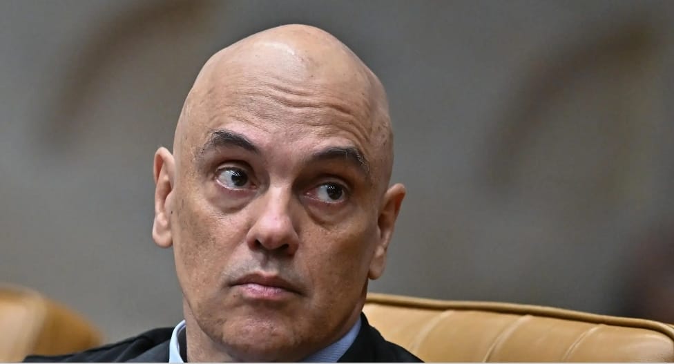 STF: defesa de Bolsonaro tem 24h para explicar tornozeleira