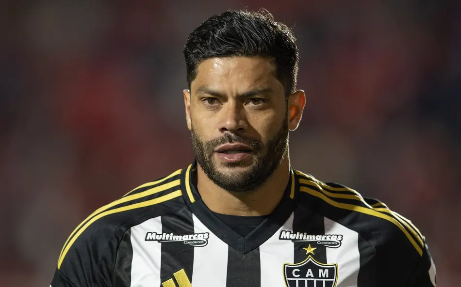 Hulk expressa desconforto com nova função no Atlético-MG