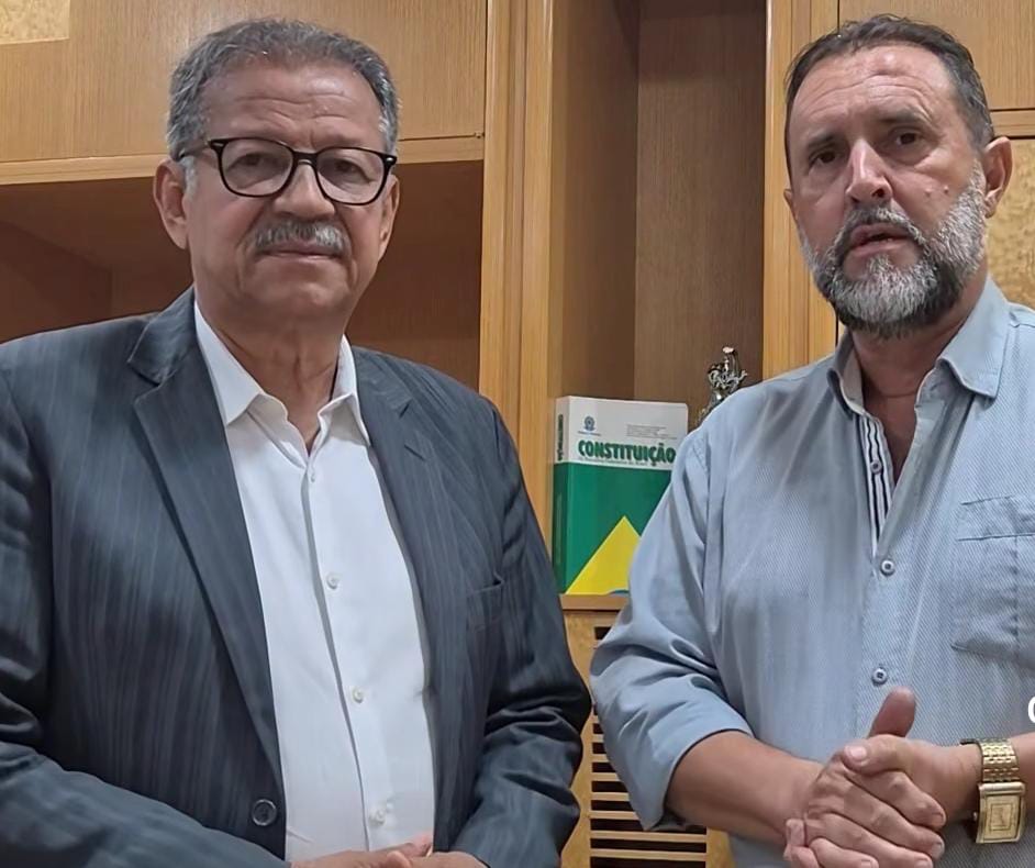 Líder dos caminhoneiros comunica paralisação nacional ao governo