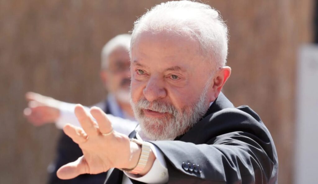 Lula critica emendas impositivas e expõe tensão com Congresso