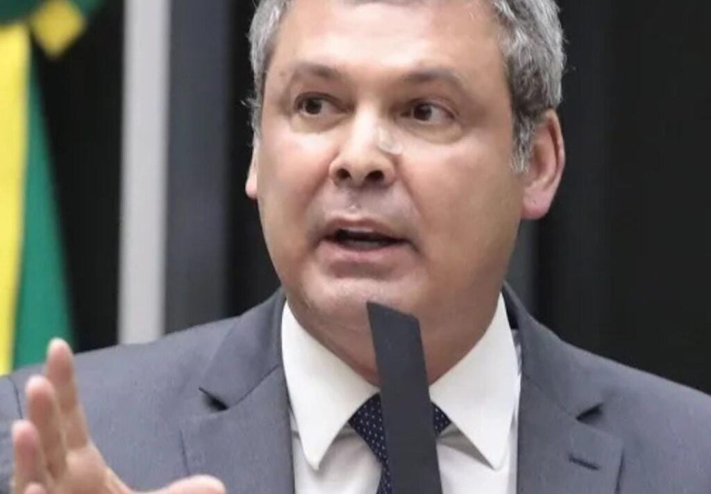 Cassação de Zambelli: oposição anuncia recurso ao STF