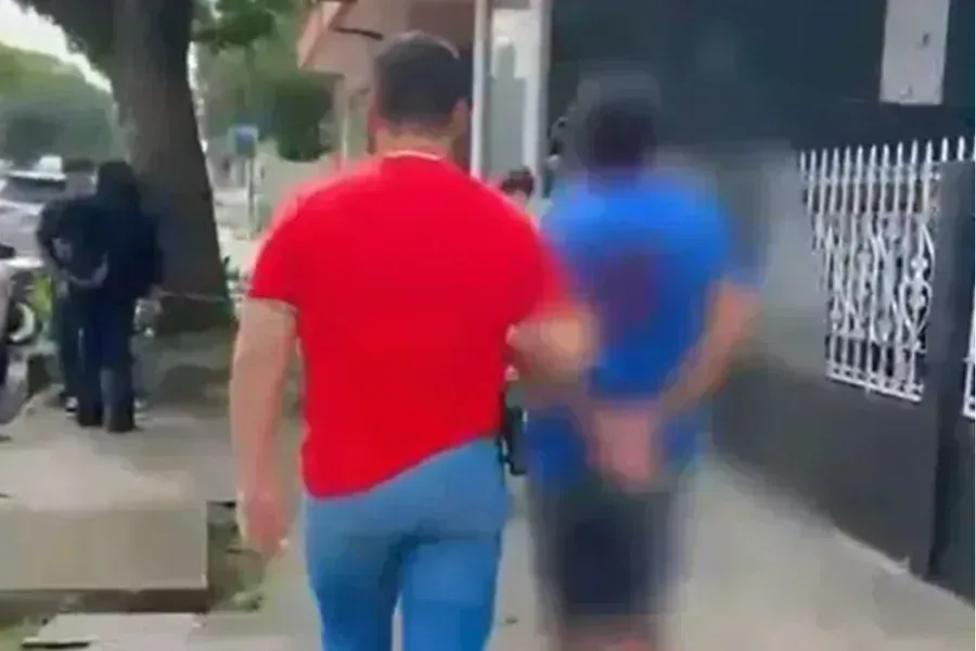 Polícia prende suspeito de abusar de criança de 12 anos em destaque