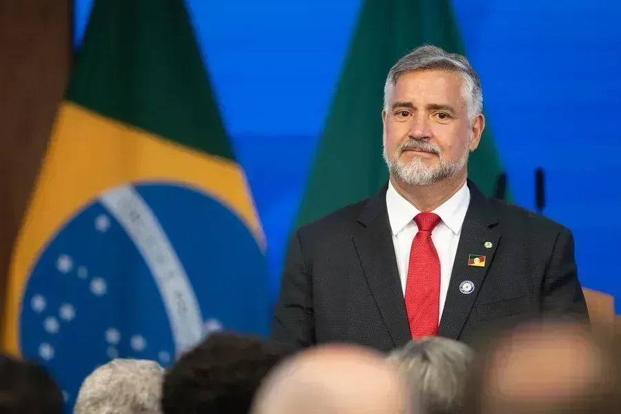 Governo oficializa ex-ministro Paulo P… e amplia a cobrança por gestão e respost em destaque