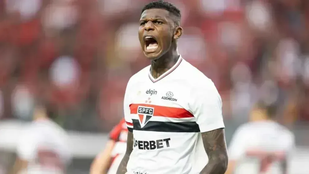 São Paulo paga salário de Arboleda e dá novo prazo de 10 dias p… e amplia debate em destaque