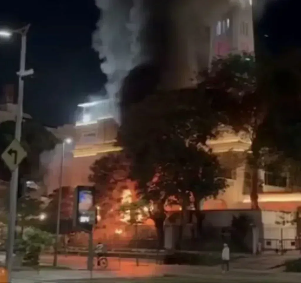 Grave incêndio atinge edifício Touring, palco do Rio Fash… e ganha peso na reper em destaque