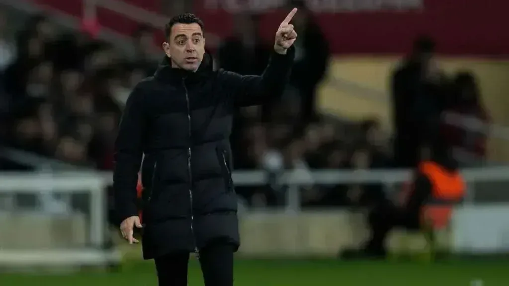 Xavi diz que tentou repatriar Neymar no Barcelona e faz elogio… e amplia debate em destaque