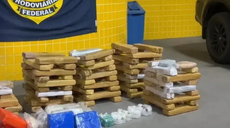 PRF apreende drogas e recupera carro roubado em Mato Grosso em destaque