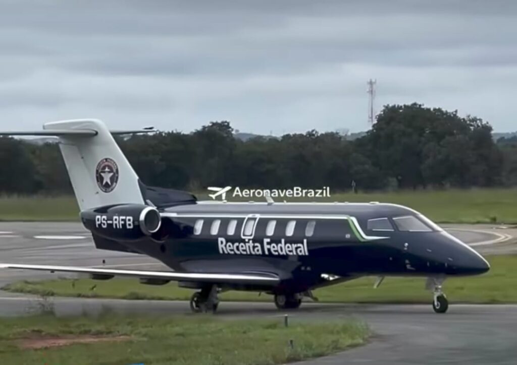 avião Receita Federal Aeroporto Marechal Rondon Várzea Grande em destaque