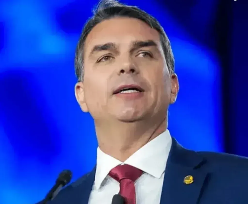 Flávio Bolsonaro fim da reeleição impacto político Mato Grosso em destaque